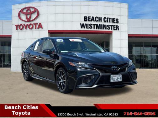Midnight Black Metallic 2024 Toyota Camry SE