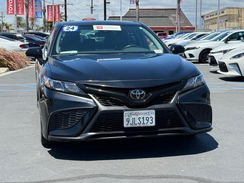 Midnight Black Metallic 2024 Toyota Camry SE