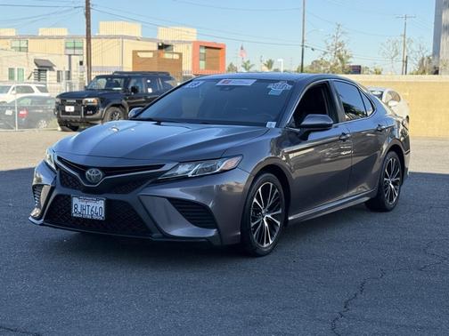 2019 Toyota Camry SE