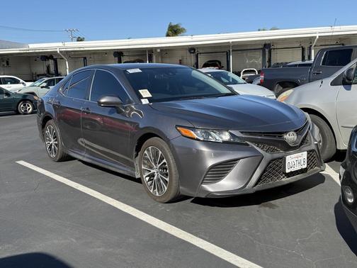 2019 Toyota Camry SE