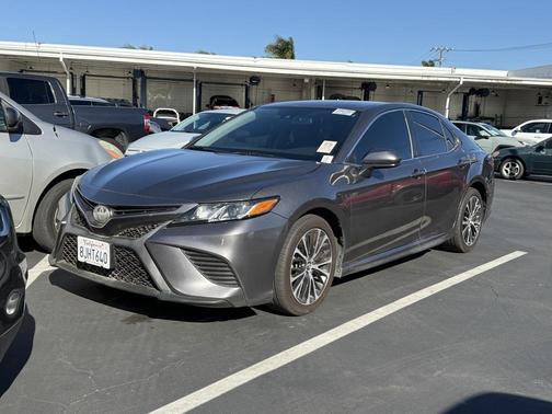 2019 Toyota Camry SE