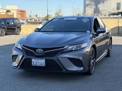 2019 Toyota Camry SE
