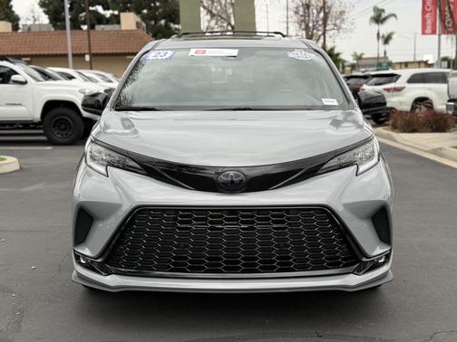 2023 Toyota Sienna XSE 7 Passenger