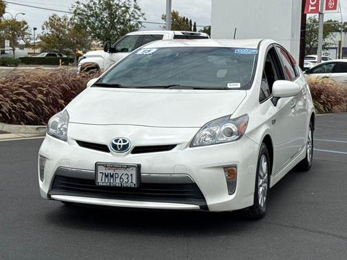 White 2015 Toyota Prius Plug-in Advanced