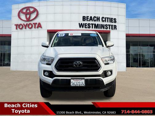 White 2022 Toyota Tacoma SR5