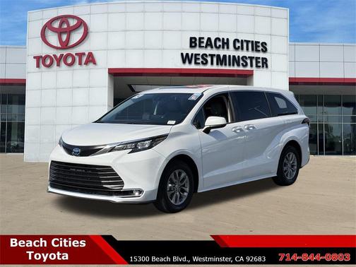 2024 Toyota Sienna XLE