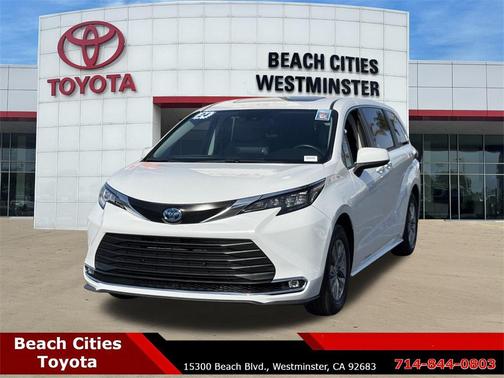 2024 Toyota Sienna XLE