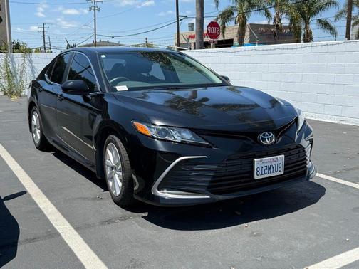 Midnight Black Metallic 2021 Toyota Camry LE