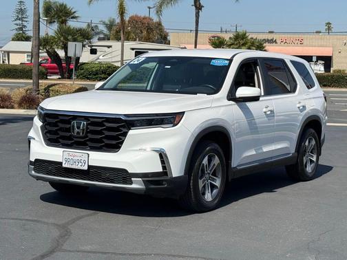 Platinum White Pearl 2024 Honda Pilot EX-L