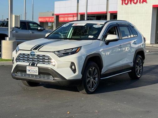 2024 Toyota RAV4 Hybrid XLE Premium