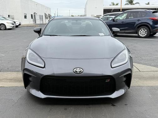 2024 Toyota GR86 Premium