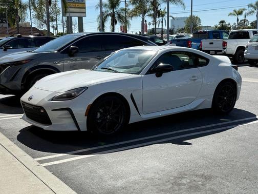 2024 Toyota GR86 Premium