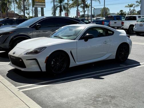 2024 Toyota GR86 Premium