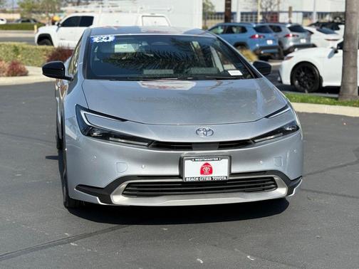 2024 Toyota Prius Prime SE