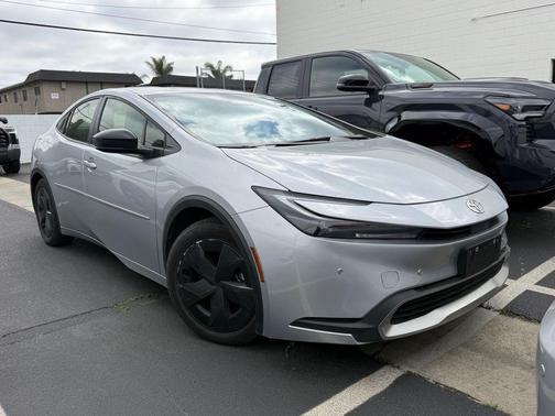 2024 Toyota Prius Prime SE