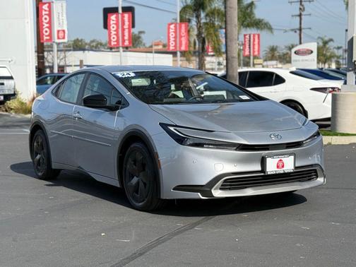 2024 Toyota Prius Prime SE