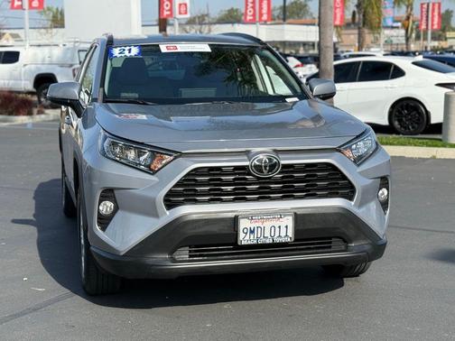 2021 Toyota RAV4 XLE