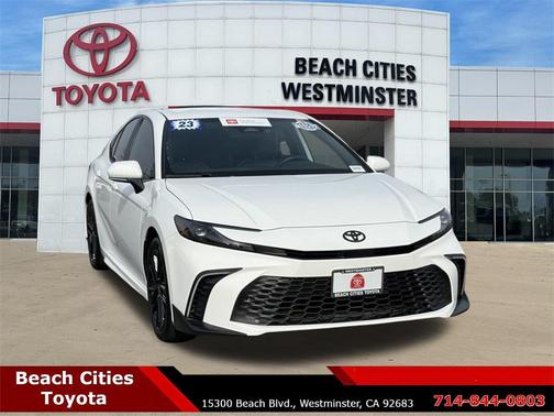 2025 Toyota Camry SE