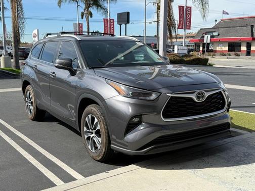 2024 Toyota Highlander XLE