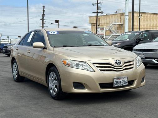 Sandy Beach Metallic 2010 Toyota Camry LE