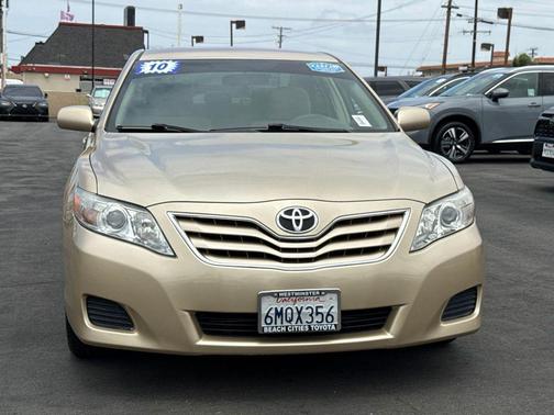 Sandy Beach Metallic 2010 Toyota Camry LE