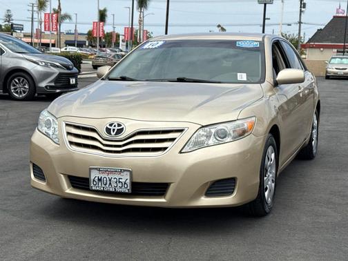 Sandy Beach Metallic 2010 Toyota Camry LE