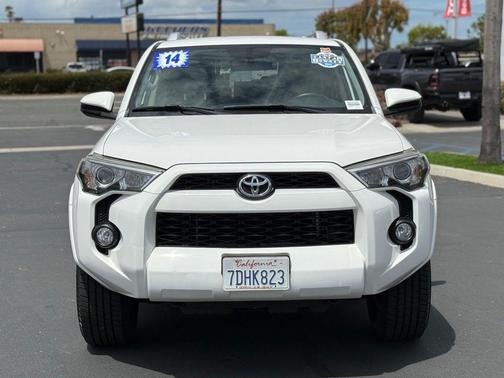 Super White 2014 Toyota 4Runner SR5