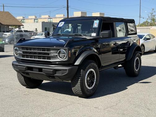 2021 Ford Bronco Base