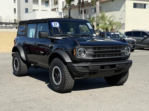 2021 Ford Bronco Base