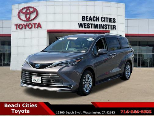 2024 Toyota Sienna Platinum