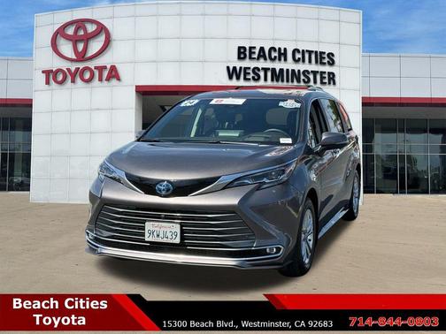 2024 Toyota Sienna Platinum