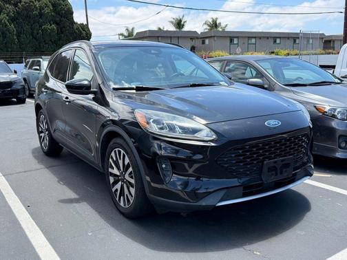 Agate Black Metallic 2020 Ford Escape SE
