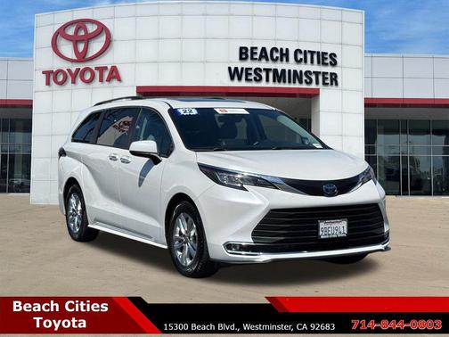 2022 Toyota Sienna XLE