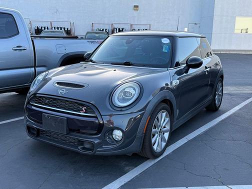 Thunder Grey Metallic 2019 MINI Hardtop Cooper S
