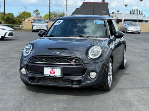 Thunder Grey Metallic 2019 MINI Hardtop Cooper S