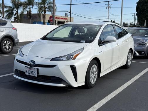 2019 Toyota Prius LE