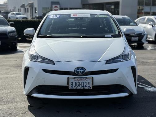 2019 Toyota Prius LE