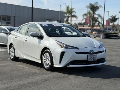 2019 Toyota Prius LE