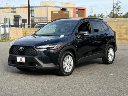 2025 Toyota Corolla Cross LE