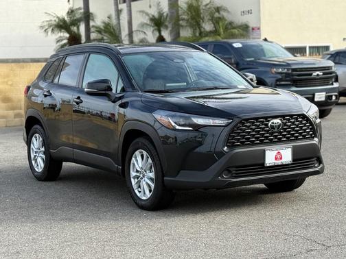 2025 Toyota Corolla Cross LE