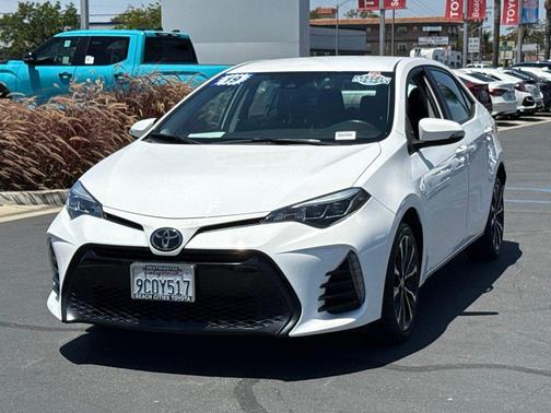 Super White 2019 Toyota Corolla SE