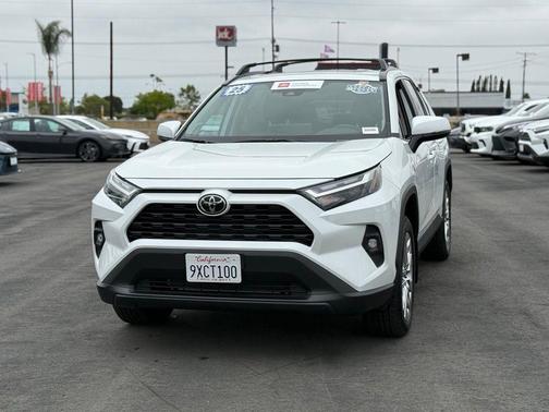 Wind Chill Pearl 2025 Toyota RAV4 XLE Premium