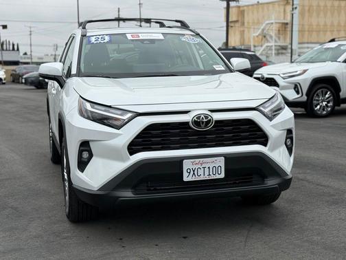 Wind Chill Pearl 2025 Toyota RAV4 XLE Premium