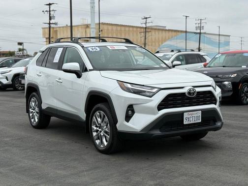 Wind Chill Pearl 2025 Toyota RAV4 XLE Premium
