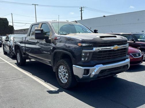 Dark Ash Metallic 2024 Chevrolet Silverado 2500 LT