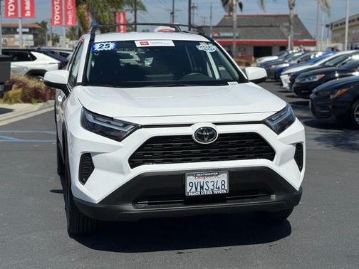 Ice Cap 2025 Toyota RAV4 Hybrid XLE