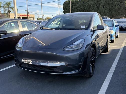 2024 Tesla Model Y Long Range Dual Motor All-Wheel Drive