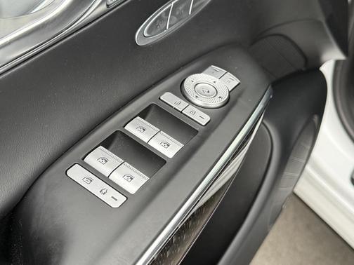 2022 Genesis GV70 3.5T AWD Sport