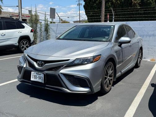 Celestial Silver Metallic 2023 Toyota Camry SE