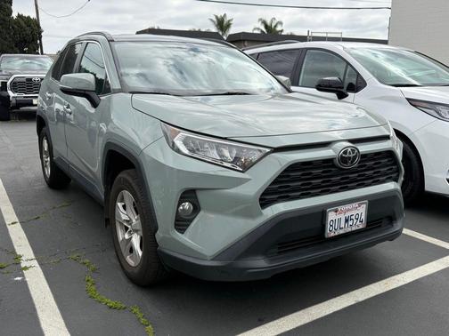 2021 Toyota RAV4 XLE